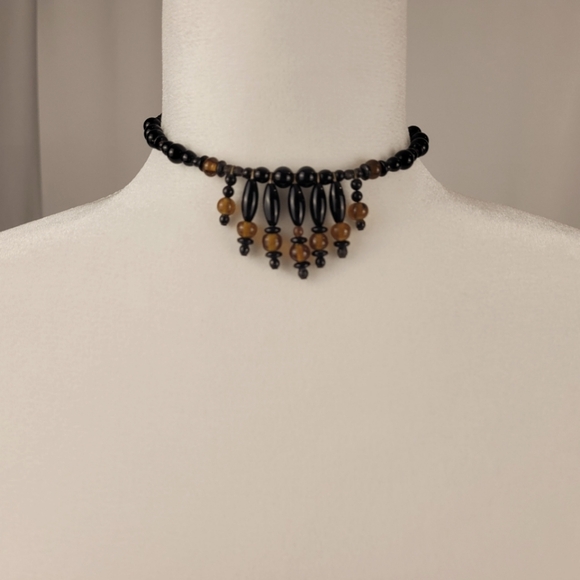 Hand-Made Kahnawake Inspired Beaded Chocker Necklace - Picture 1 of 3